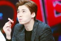 李易峰吃瓜娱乐视频,揭秘明星幕后生活点滴